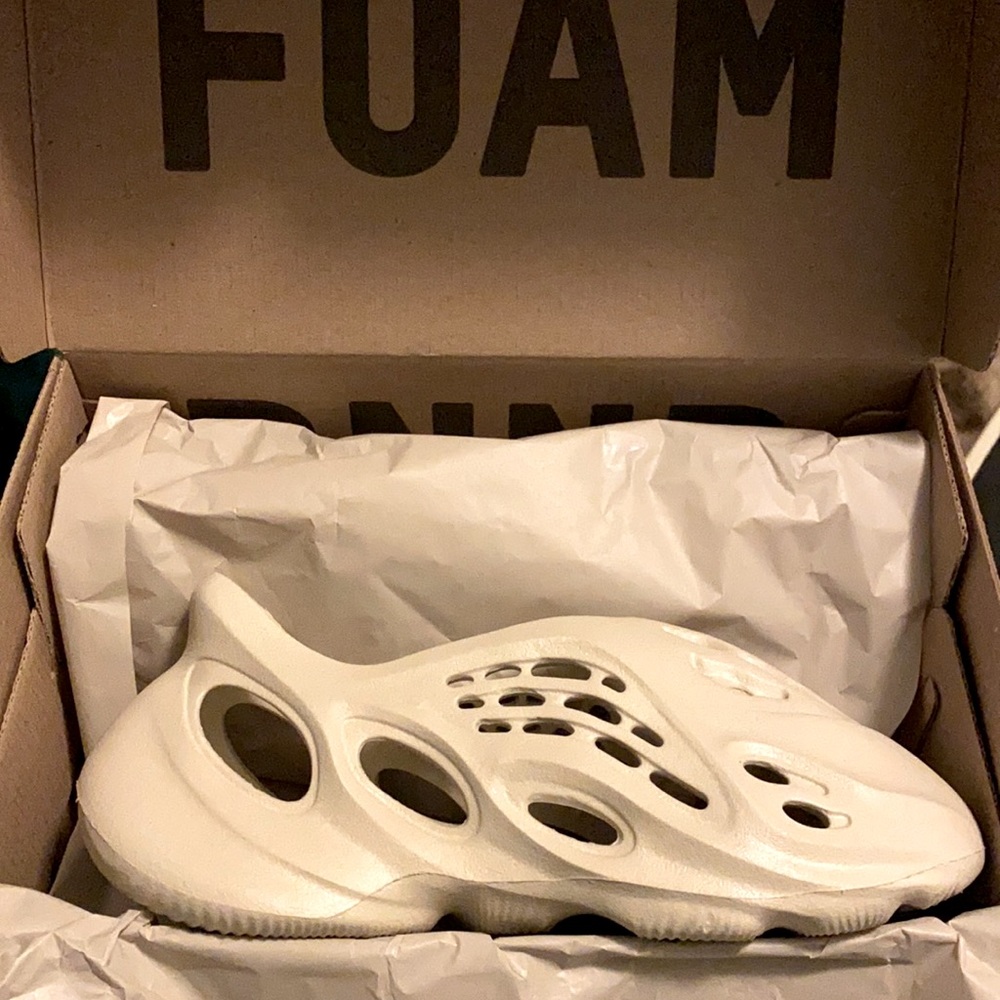 Yeezy Foam Rnnr